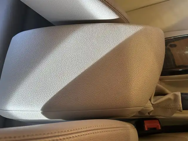 ＢＭＷ １１６ｉ 愛知県 2012(平24)年 7.6万km 赤Ｍ 純正ナビ/Bluetooth/CD/DVD/AUX/白革シート/シートヒーター/パワーシート/ETC/HIDヘッドライト/純正フロアマット/純正16インチアルミホイール/保証書/取扱説明書/スマートキー/スペアキー×1
