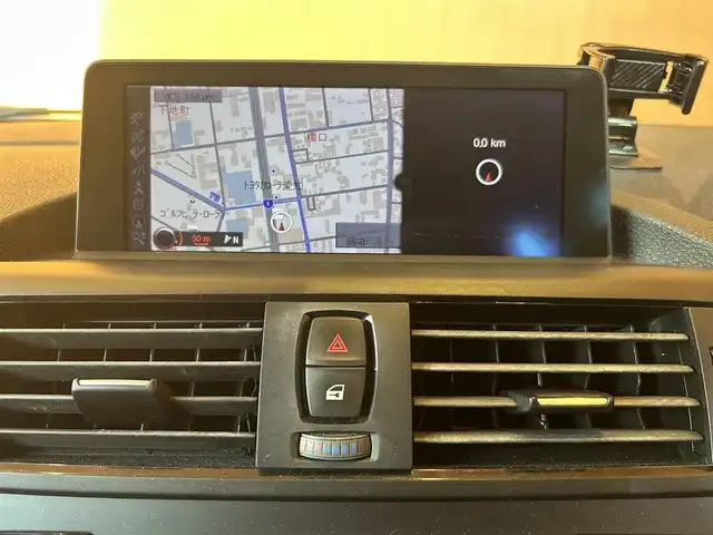 ＢＭＷ １１６ｉ 愛知県 2012(平24)年 7.6万km 赤Ｍ 純正ナビ/Bluetooth/CD/DVD/AUX/白革シート/シートヒーター/パワーシート/ETC/HIDヘッドライト/純正フロアマット/純正16インチアルミホイール/保証書/取扱説明書/スマートキー/スペアキー×1