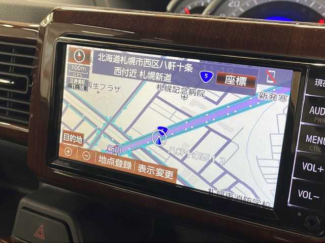 トヨタ ピクシスメガ Gターボ SAⅢ 道央・札幌 2021(令3)年 0.9万km シャイニングホワイトパール ・ワンオーナー/・4WD/・ターボ/・純正ナビ/ワンセグTV/CD/SD/BT/・バックカメラ/・ドライブレコーダー/・両側パワースライドドア/・スマートアシスト3/・衝突被害軽減ブレーキ/・前後誤発進抑制機能/・車線逸脱警報/・オートマチックハイビーム/・横滑り防止/・アイドリングストップ/・ETC/・運転席シートヒーター/・LEDヘッドライト/・LEDフォグ/・プッシュスタート/・スマートキー/・ドアバイザー/・電格ミラー/・夏タイヤ純正14インチAW積込