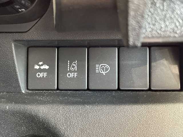 スズキ ジムニー シエラ JC 栃木県 2021(令3)年 5.2万km ミディアムグレー ワンオーナー/パートタイム4WD/純正ナビ/（CD/DVD/Bluetooth/フルセグTV）/バックカメラ/スズキセーフティサポート/・デュアルセンサーブレーキサポート/・誤発進抑制機能/・車線逸脱抑制機能/・車線逸脱警報機能/・ふらつき警報機能/・先行車発進お知らせ機能/・標識認識機能/・ハイビームアシスト/ETC/ドライブレコーダー/オートライト/LEDヘッドライト/ダウンヒルアシストコントロール/センターデフロック/純正15インチAW/純正フロアマット