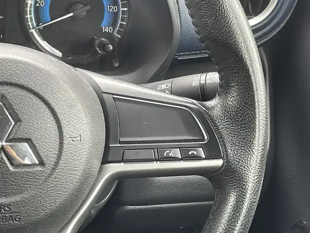 三菱 ｅＫクロス T 埼玉県 2019(平31)年 10.9万km ライトニングブルーマイカ/スターリングシルバーメタリック 社外ナビ/ブルートゥース/前後クリアランスソナー/スマートキー/プッシュスタート/純正アルミ/シートヒーター