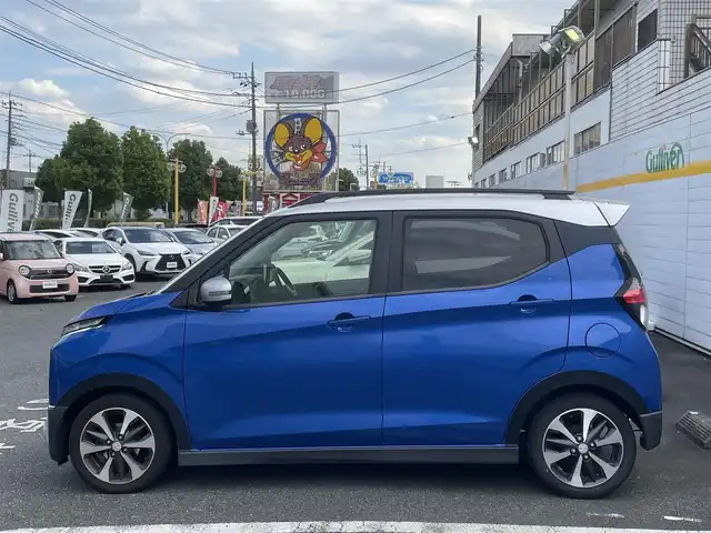 三菱 ｅＫクロス T 埼玉県 2019(平31)年 10.9万km ライトニングブルーマイカ/スターリングシルバーメタリック 社外ナビ/ブルートゥース/前後クリアランスソナー/スマートキー/プッシュスタート/純正アルミ/シートヒーター