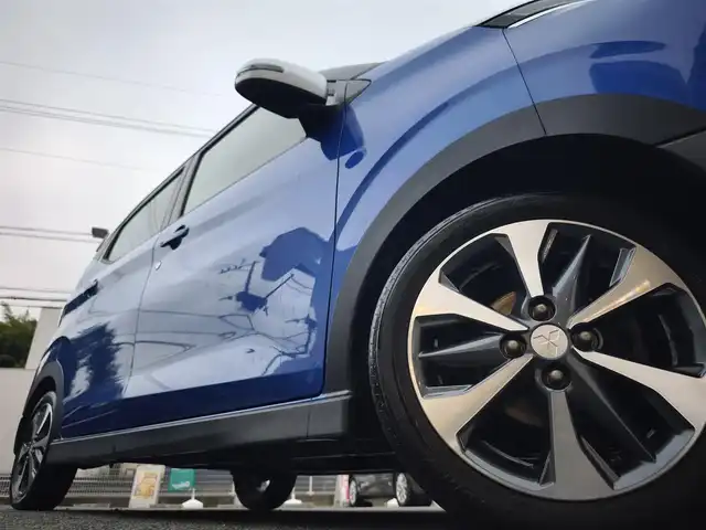 三菱 ｅＫクロス T 熊本県 2019(平31)年 10.9万km ライトニングブルーマイカ/スターリングシルバーメタリック 社外ナビ（MDV-Z702）/【フルセグTV/Bluetooth/CD/DVD】/衝突軽減ブレーキ/コーナーセンサー/車線逸脱警報/オートLEDライト/プッシュスタート/スマートキー/ウィンカーミラー/前席シートヒーター/革巻きステアリング/ステアリングスイッチ/純正１５インチAW/ETC/横滑り防止装置/ABS/社外フロアマット/保証書/取扱説明書/スペアキー
