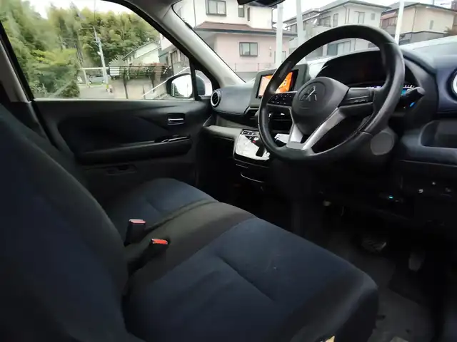 三菱 ｅＫクロス T 熊本県 2019(平31)年 10.9万km ライトニングブルーマイカ/スターリングシルバーメタリック 社外ナビ（MDV-Z702）/【フルセグTV/Bluetooth/CD/DVD】/衝突軽減ブレーキ/コーナーセンサー/車線逸脱警報/オートLEDライト/プッシュスタート/スマートキー/ウィンカーミラー/前席シートヒーター/革巻きステアリング/ステアリングスイッチ/純正１５インチAW/ETC/横滑り防止装置/ABS/社外フロアマット/保証書/取扱説明書/スペアキー