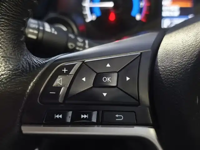 三菱 ｅＫクロス T 熊本県 2019(平31)年 10.9万km ライトニングブルーマイカ/スターリングシルバーメタリック 社外ナビ（MDV-Z702）/【フルセグTV/Bluetooth/CD/DVD】/衝突軽減ブレーキ/コーナーセンサー/車線逸脱警報/オートLEDライト/プッシュスタート/スマートキー/ウィンカーミラー/前席シートヒーター/革巻きステアリング/ステアリングスイッチ/純正１５インチAW/ETC/横滑り防止装置/ABS/社外フロアマット/保証書/取扱説明書/スペアキー