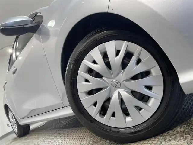 トヨタ ヤリス ハイブリッド Z 愛知県 2023(令5)年 2万km シルバーメタリック 純正８インチナビ　/（AM/FM/Bluetooth/USB/Miracast/スマホ連携/フルセグTV）/トヨタセーフティセンス　/　　-プリクラッシュセーフティ/　　-レーントレーニングアシスト/　　-レーダークルーズコントロール/　　-オートマチックハイビーム/　　-ロードサインアシスト/先行車発進告知/三眼ＬＥＤヘッドライト　/シートヒーター　/ビルトインＥＴＣ２．０　/バックカメラ　/前後ドライブレコーダー　/ブラインドスポットモニター　/ステアリングシーター　/クリアランスソナー/純正フロアマット　/プッシュスタート/　　-スマートキー
