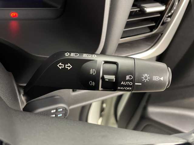 日産 エクストレイル G e－4ORCE 鹿児島県 2022(令4)年 1.4万km ブリリアントホワイトパール/スーパーブラック 2トーン 純正12.3インチディスプレイオーディオ/（AM/FM/フルセグ/Bluetooth/USB）/BOSEサウンド/パノラミックガラスルーフ/ビルトインETC2.0/アラウンドビューモニター/バックカメラ/踏み間違い防止アシスト/ブレーキアシスト/プリクラッシュブレーキアシスト/ヒルスタート（坂道発進）アシスト/前方衝突防止支援システム/後側方衝突防止支援システム/TCS（トラクションコントロールシステム）/VDC（ビークルダイナミクスコントロール）/レーンキープアシスト/車間自動制御システム/ASCD（オートスピードコントロール装置）/ABS（アンチロックブレーキシステム）/インテリジェントパーキングアシスト/サイドブラインドモニター/コーナー・バックセンサー（ソナー）/標識検知機能/運転席・助手席シートヒーター/電動格納ミラー/電子パーキング/ブレーキホールド/ステアリングスイッチ/ステアリングヒーター/オートライト/LEDヘッドライト/フロントフォグ/オートエアコン/プッシュスタート/スマートキー/純正フロアマット