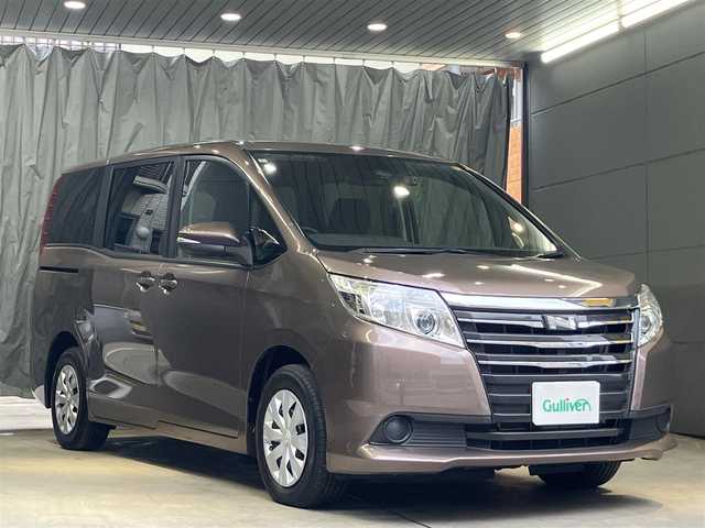 トヨタ ノア X 東京都 2016(平28)年 1.7万km ダークシェリーマイカM ワンオーナー/セーフティセンス/・プリクラッシュセーフティ/・レーンディパチャーアラート/・オートマチックハイビーム/・先行車発進告知機能/純正9インチナビ/バックカメラ/片側パワースライドドア/LEDヘッドライト/ドライブレコーダー前後/ステリングリモコン/ウィンカーミラー/アイドリングストップ/ビルトインETC/スマートキー/ディーラー記録簿/保証書・取扱説明書・スペアキー