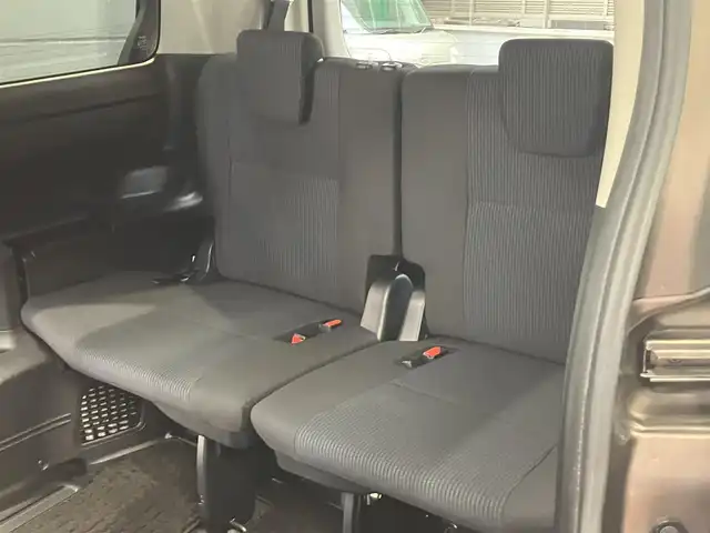 トヨタ ノア X 東京都 2016(平28)年 1.7万km ダークシェリーマイカM ワンオーナー/セーフティセンス/・プリクラッシュセーフティ/・レーンディパチャーアラート/・オートマチックハイビーム/・先行車発進告知機能/純正9インチナビ/バックカメラ/片側パワースライドドア/LEDヘッドライト/ドライブレコーダー前後/ステリングリモコン/ウィンカーミラー/アイドリングストップ/ビルトインETC/スマートキー/ディーラー記録簿/保証書・取扱説明書・スペアキー