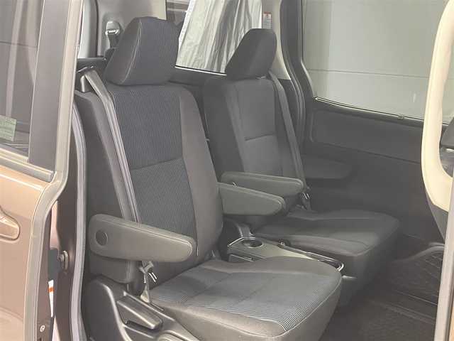 トヨタ ノア X 東京都 2016(平28)年 1.7万km ダークシェリーマイカM ワンオーナー/セーフティセンス/・プリクラッシュセーフティ/・レーンディパチャーアラート/・オートマチックハイビーム/・先行車発進告知機能/純正9インチナビ/バックカメラ/片側パワースライドドア/LEDヘッドライト/ドライブレコーダー前後/ステリングリモコン/ウィンカーミラー/アイドリングストップ/ビルトインETC/スマートキー/ディーラー記録簿/保証書・取扱説明書・スペアキー