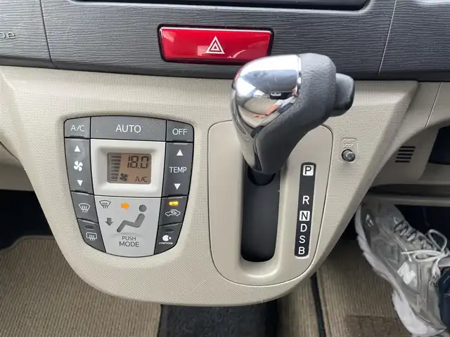 ダイハツ ムーヴ X リミテッド 静岡県 2011(平23)年 3.3万km シルキーマルーンクリスタルメタリック ユーザー買取/純正ナビ/バックカメラ/純正AW