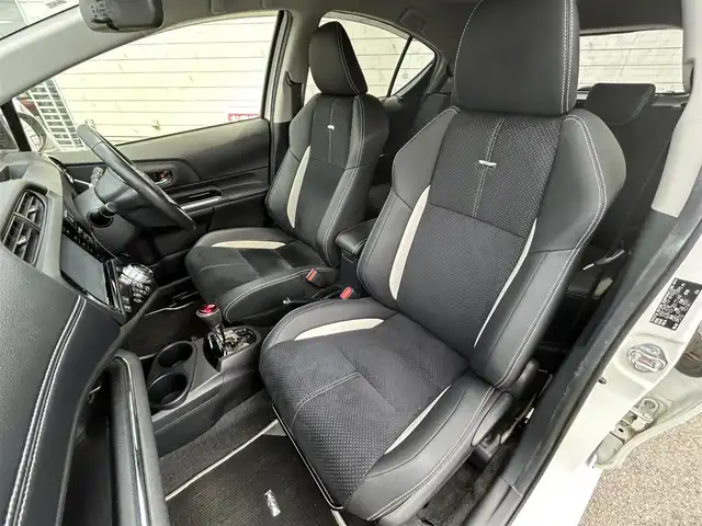 トヨタ アクア G G’s 群馬県 2016(平28)年 7.1万km ライムホワイトパールクリスタルシャイン スマートエントリーパッケージ/純正SDナビ/CD・DVD・SD・USB/Bluetooth・フルセグTV/TVキット/Ｇ＇Ｓホイール/Ｇ＇Ｓエアロ/G’Sフロアマット/クルーズコントロール/レーンキープアシスト/オートライト/オートマチックハイビーム/横滑り防止装置/アイドリングストップ/LEDヘッドライト/LEDフォグ/プッシュスタート/スペアキー