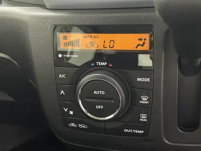 スズキ スペーシア X 鹿児島県 2017(平29)年 6.6万km フェニックスレッドパール 純正8型ナビ/(BT/CD/DVD/SD)/フルセグTV/両側パワースライドドア/D席シートヒーター/純正ドアバイザー/純正フロアマット/電格ミラー/後席サイドサンシェード/ステアリングリモコン/シートリフター/ビルトインＥＴＣ/ヘッドライトレベライザー