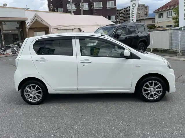 ダイハツ ミラ イース Xf SA 長野県 2014(平26)年 2.1万km パールホワイトⅢ 純正ナビ（FM/AM、CD）/バックカメラ/ワンセグテレビ/横滑り防止装置/盗難防止装置/ダブルエアバック/衝突軽減システム/ハロゲンヘッドライト/ABS/純正サマータイヤ積み込み/社外１４AW/保証書、取扱説明書、記録簿/ワンオーナー/リモコンキー