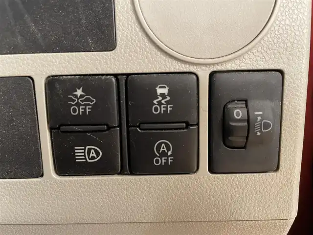 ダイハツ タント L SA Ⅲ 群馬県 2017(平29)年 5.5万km ファイアークォーツレッドM スマートアシスト/・衝突軽減ブレーキ/・オートライト/・横滑り防止/・リアコーナーセンサー/社外７インチナビ/・AM/FM/SD/・ワンセグTVCD/DVD/バックカメラ/純正フロアマット/純正ドアバイザー/リモコンキー