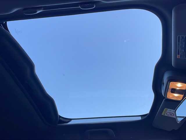 ダイハツ タフト 栃木県 2020(令2)年 2.8万km フォレストカーキメタリック 純正ナビ/品番:NMZK-W70D/Bluetooth/TV/CD/DVD/ipod/バックカメラ/ドライブレコーダー/衝突被害軽減ブレーキ/横滑り防止/盗難防止装置/アイドリングストップ/コーナーセンサー/前席シートヒーター/電動パーキングブレーキ/ブレーキホールド/スカイルーフトップ/ルーフレール/LEDヘッドライト/フォグランプ/オートライト/オートエアコン/プッシュスタート/スマートキー×2/カラーコード G63/フォレストカーキメタリック