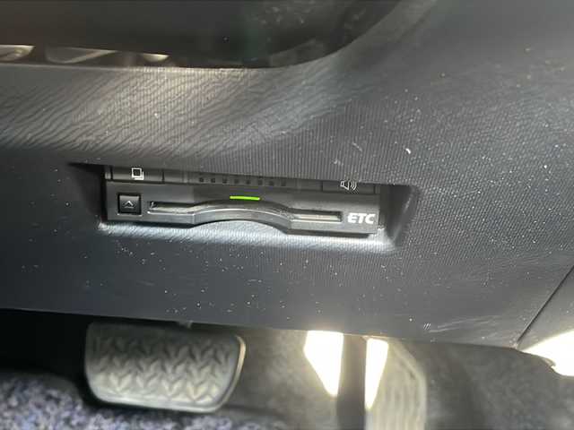 トヨタ アクア S スタイルブラック 茨城県 2016(平28)年 6.5万km ライムホワイトパールクリスタルシャイン 純正SDナビ/Bluetooth搭載/AAC/バックカメラ/オートライト/オートマチックハイビーム/純正フロアマット/アイドリングストップ/スマートキー/ETC/横滑り防止装置/レーンキープアシスト/衝突被害軽減システム