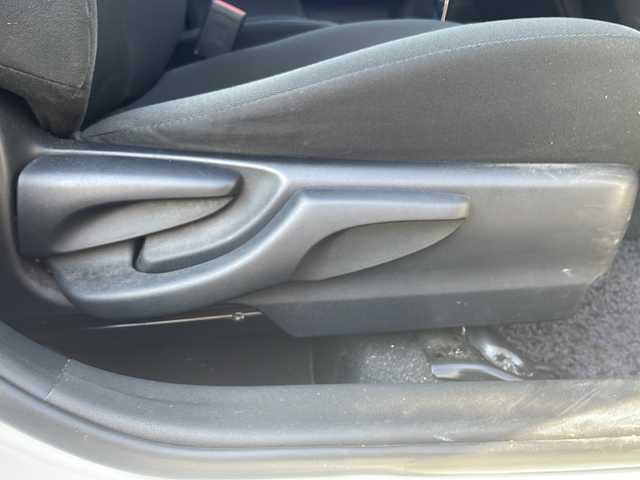 トヨタ アクア S スタイルブラック 茨城県 2016(平28)年 6.5万km ライムホワイトパールクリスタルシャイン 純正SDナビ/Bluetooth搭載/AAC/バックカメラ/オートライト/オートマチックハイビーム/純正フロアマット/アイドリングストップ/スマートキー/ETC/横滑り防止装置/レーンキープアシスト/衝突被害軽減システム