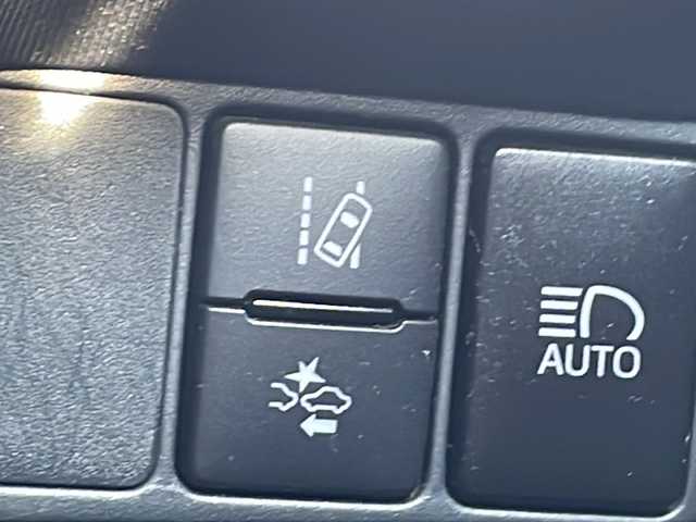 トヨタ アクア S スタイルブラック 茨城県 2016(平28)年 6.5万km ライムホワイトパールクリスタルシャイン 純正SDナビ/Bluetooth搭載/AAC/バックカメラ/オートライト/オートマチックハイビーム/純正フロアマット/アイドリングストップ/スマートキー/ETC/横滑り防止装置/レーンキープアシスト/衝突被害軽減システム