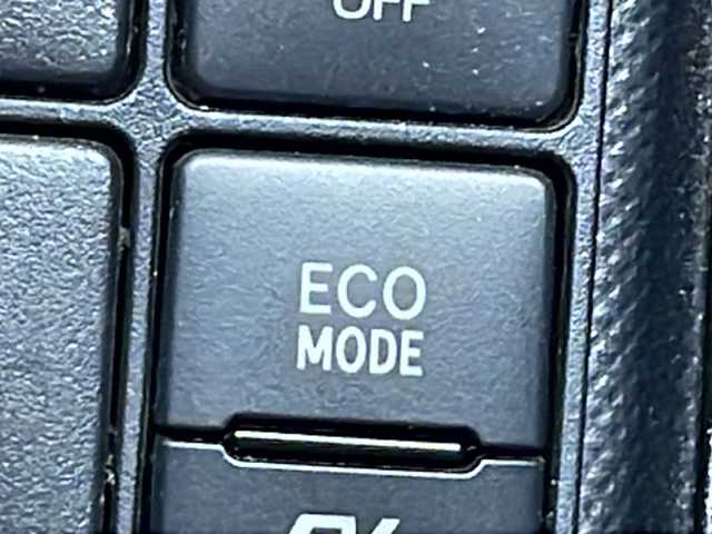 トヨタ アクア S スタイルブラック 茨城県 2016(平28)年 6.5万km ライムホワイトパールクリスタルシャイン 純正SDナビ/Bluetooth搭載/AAC/バックカメラ/オートライト/オートマチックハイビーム/純正フロアマット/アイドリングストップ/スマートキー/ETC/横滑り防止装置/レーンキープアシスト/衝突被害軽減システム