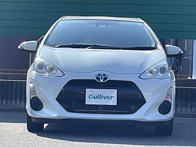 トヨタ アクア S スタイルブラック 茨城県 2016(平28)年 6.5万km ライムホワイトパールクリスタルシャイン 純正SDナビ/Bluetooth搭載/AAC/バックカメラ/オートライト/オートマチックハイビーム/純正フロアマット/アイドリングストップ/スマートキー/ETC/横滑り防止装置/レーンキープアシスト/衝突被害軽減システム