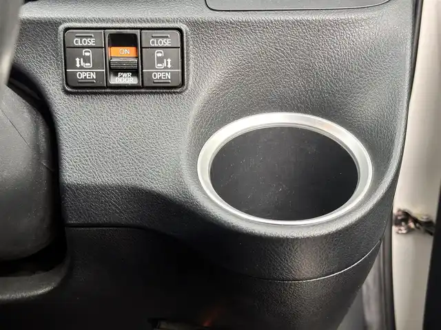 トヨタ シエンタ G クエロ 宮城県 2019(令1)年 6.4万km ホワイトパールクリスタルシャイン シートヒーター/ステアリングヒーター/＝＝＝/セーフティセンス/・プリクラッシュセーフティ/・レーンディパーチャーアラート/・オートマチックハイビーム/先行車発進告知機能/インテリジェントクリアランスソナー/社外8インチナビ（AVIC-CL902）/・CD/DVD/・Bluetooth/・フルセグTV/バックカメラ/ETC/両側パワースライドドア/ハーフレザーシート/革巻きステアリング/LEDヘッドランプ/フォグランプ/オートライト/スマートキー＆プッシュスタート/電動格納ミラー/Wエアバッグ