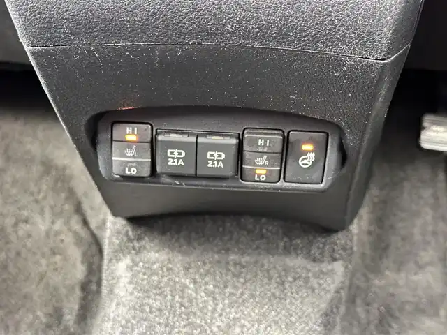 トヨタ シエンタ G クエロ 宮城県 2019(令1)年 6.4万km ホワイトパールクリスタルシャイン シートヒーター/ステアリングヒーター/＝＝＝/セーフティセンス/・プリクラッシュセーフティ/・レーンディパーチャーアラート/・オートマチックハイビーム/先行車発進告知機能/インテリジェントクリアランスソナー/社外8インチナビ（AVIC-CL902）/・CD/DVD/・Bluetooth/・フルセグTV/バックカメラ/ETC/両側パワースライドドア/ハーフレザーシート/革巻きステアリング/LEDヘッドランプ/フォグランプ/オートライト/スマートキー＆プッシュスタート/電動格納ミラー/Wエアバッグ