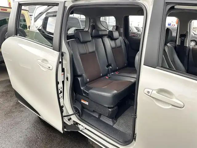 トヨタ シエンタ G クエロ 宮城県 2019(令1)年 6.4万km ホワイトパールクリスタルシャイン シートヒーター/ステアリングヒーター/＝＝＝/セーフティセンス/・プリクラッシュセーフティ/・レーンディパーチャーアラート/・オートマチックハイビーム/先行車発進告知機能/インテリジェントクリアランスソナー/社外8インチナビ（AVIC-CL902）/・CD/DVD/・Bluetooth/・フルセグTV/バックカメラ/ETC/両側パワースライドドア/ハーフレザーシート/革巻きステアリング/LEDヘッドランプ/フォグランプ/オートライト/スマートキー＆プッシュスタート/電動格納ミラー/Wエアバッグ