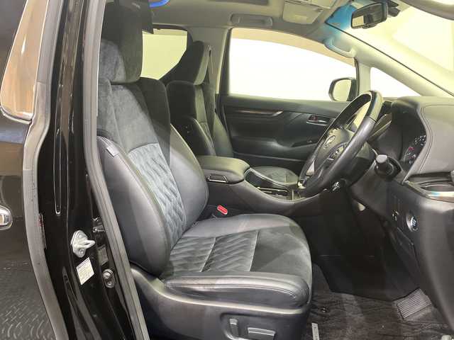 トヨタ アルファード S Cパッケージ 愛媛県 2017(平29)年 5.5万km ブラック ツインムーンルーフ￥118800/＿＿__________________/ＡＬＰＩＮＥ１１型ナビ/フルセグTV　Bluetooth DVD再生可　HDMI/ＡＬＰＩＮＥ１２型後席モニター/バックカメラ/ＥＴＣ２．０/ハーフレザーシート/シートポジションメモリー/パワーシート/両側電動パワースライドドア