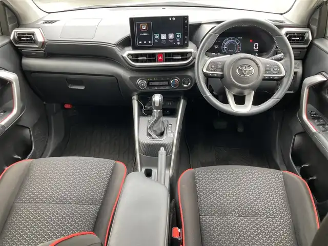 トヨタ ライズ Z 福岡県 2021(令3)年 5.7万km ブラックマイカメタリック/シャイニングホワイトパール クルーズコントロール/レーンキープアシスト/衝突軽減ブレーキ/前後コーナーセンサー/Bluetoothオーディオ/バックカメラ/フルセグTV/AppleCarPlay　AndoroidAuto/運転席・助手席シートヒーター/純正アルミホイール/純正フロアマット/スマートキー/プッシュスタートボタン