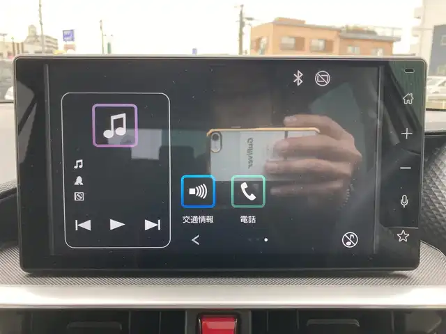 トヨタ ライズ Z 福岡県 2021(令3)年 5.7万km ブラックマイカメタリック/シャイニングホワイトパール クルーズコントロール/レーンキープアシスト/衝突軽減ブレーキ/前後コーナーセンサー/Bluetoothオーディオ/バックカメラ/フルセグTV/AppleCarPlay　AndoroidAuto/運転席・助手席シートヒーター/純正アルミホイール/純正フロアマット/スマートキー/プッシュスタートボタン