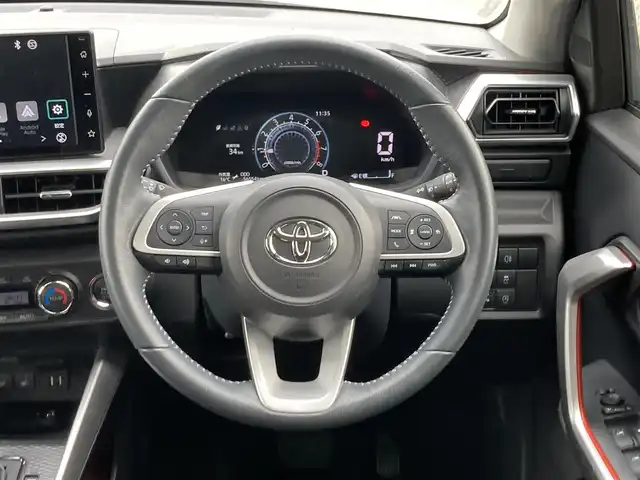 トヨタ ライズ Z 福岡県 2021(令3)年 5.7万km ブラックマイカメタリック/シャイニングホワイトパール クルーズコントロール/レーンキープアシスト/衝突軽減ブレーキ/前後コーナーセンサー/Bluetoothオーディオ/バックカメラ/フルセグTV/AppleCarPlay　AndoroidAuto/運転席・助手席シートヒーター/純正アルミホイール/純正フロアマット/スマートキー/プッシュスタートボタン