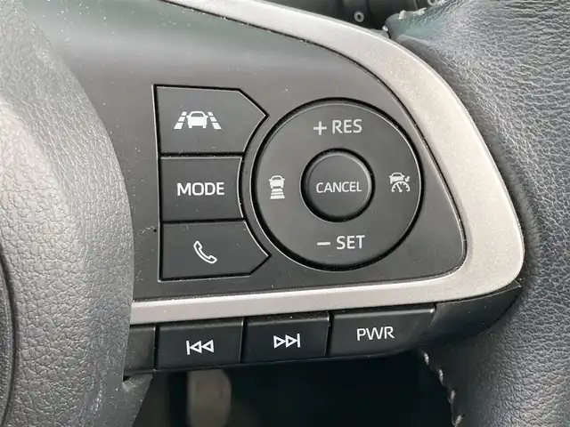 トヨタ ライズ Z 福岡県 2021(令3)年 5.7万km ブラックマイカメタリック/シャイニングホワイトパール クルーズコントロール/レーンキープアシスト/衝突軽減ブレーキ/前後コーナーセンサー/Bluetoothオーディオ/バックカメラ/フルセグTV/AppleCarPlay　AndoroidAuto/運転席・助手席シートヒーター/純正アルミホイール/純正フロアマット/スマートキー/プッシュスタートボタン