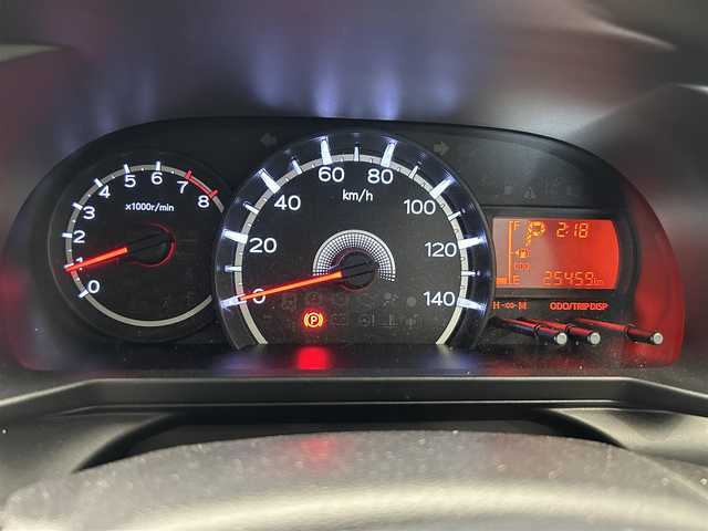 ダイハツ ムーヴ L 鹿児島県 2018(平30)年 2.6万km ホワイト 禁煙車/純正オーディオ（AM・FM/CD/AUX）/純正ドアバイザー/電格ミラー/社外フロアマット/アイドリングストップ/ヘッドライトレベライザー/シートリフター/取扱説明書