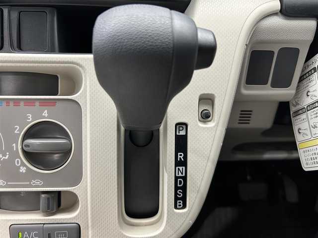 ダイハツ ムーヴ L 鹿児島県 2018(平30)年 2.6万km ホワイト 禁煙車/純正オーディオ（AM・FM/CD/AUX）/純正ドアバイザー/電格ミラー/社外フロアマット/アイドリングストップ/ヘッドライトレベライザー/シートリフター/取扱説明書