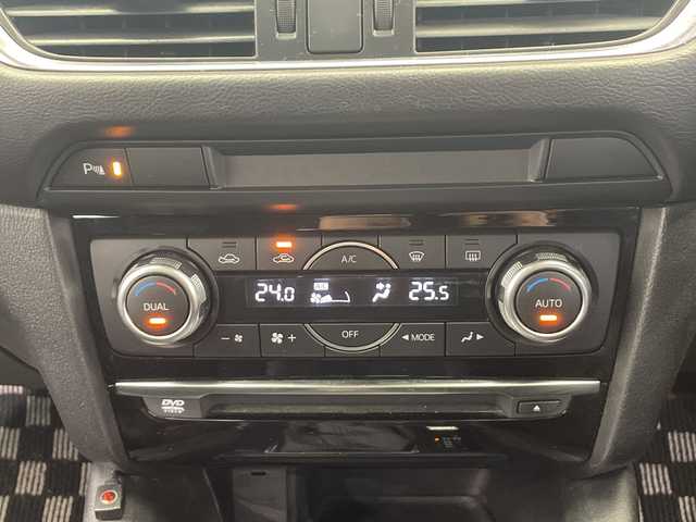 マツダ アテンザ ワゴン 20S プロアクティブ 栃木県 2015(平27)年 8.1万km ソニックシルバーM メモリーナビ/（CD/DVD/フルセグTV/Bluetooth）/バックカメラ/前方ドライブレコーダー/スマートブレーキサポート/マツダレーダークルーズコントロール/スマートシティブレーキサポート/AT誤発進抑制装置/リアパーキングセンサー/ドライバーアテンションアラート/ETC/オートライト/LEDヘッドライト/横滑り防止装置/スマートキー/プッシュスタート/電動格納ミラー/純正アルミホイール