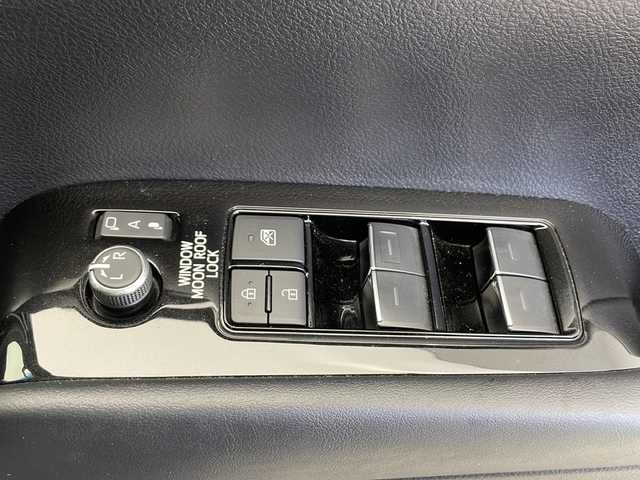 トヨタ アルファード S Cパッケージ 千葉県 2022(令4)年 3.9万km ブラック 純正フリップダウンモニター（V12T-R68C）/サンルーフ/ブラインドスポットモニター/レーダークルーズコントロール/コーナーセンサー/レーンキープアシスト/衝突軽減ブレーキ/純正メモリナビ（フルセグTV、CD/DVD/BT/USB/Miracast）/バックカメラ/ビルトインETC/社外ドライブレコーダー前後/デジタルインナーミラー/ステアリングヒーター/両側パワースライドドア/レザーシート（黒）/パワーシート（前席/2列目）/LEDヘッドライト/オートライト/オートハイビーム/純正フロアマット/純正ドアバイザー/純正18インチアルミホイール