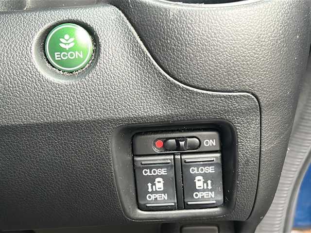 ホンダ Ｎ ＢＯＸ ターボ SSパッケージ 茨城県 2015(平27)年 8万km プレミアムダイナミックブルーパール 社外SDナビ　BT/CD/DVD/ワンセグ/バックカメラ/両側パワースライドドア/クルコン/パドルシフト/HIDオートライト/前後ドライブレコーダー/純正15インチアルミホイール/スマートキー/ETC