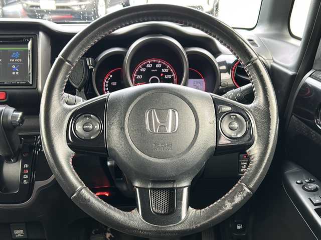 ホンダ Ｎ ＢＯＸ ターボ SSパッケージ 茨城県 2015(平27)年 8万km プレミアムダイナミックブルーパール (株)IDOMが運営する【じしゃロン水戸店】の自社ローン専用車両になりますこちらは現金またはオートローンご利用時の価格です。自社ローンご希望の方は別途その旨お申付け下さい/社外SDナビ　BT/CD/DVD/ワンセグ/バックカメラ/両側パワースライドドア/クルコン/パドルシフト/HIDオートライト/前後ドライブレコーダー/純正15インチアルミホイール/スマートキー/ETC