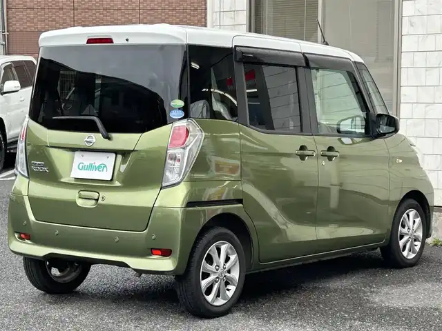 日産 デイズ ルークス X Vセレクション 茨城県 2019(令1)年 3.7万km ホワイトソリッド/プレミアムオリーブM ツートンカラー/　(ホワイトソリッド/プレミアムオリーブM)/ワンオーナー車/純正メモリナビ【MM319D-W】/(AM/FM/Bluetooth/Music Stocker/CD/DVD/フルセグTV）/アラウンドビューモニター/バックカメラ/コーナーセンサー/エマージェンシーブレーキ/踏み間違い衝突防止アシスト/車線逸脱警報/横滑り防止/純正14インチアルミホイール/両側パワースライドドア/純正ドアバイザー/純正ドライブレコーダー【DJ4-D】/ETC/純正フロアマット/シートバックテーブル/後席ロールサンシェード/プッシュスタート/スペアキー×1/ISOFIX/保証書/取扱説明書/ナビ取扱説明書