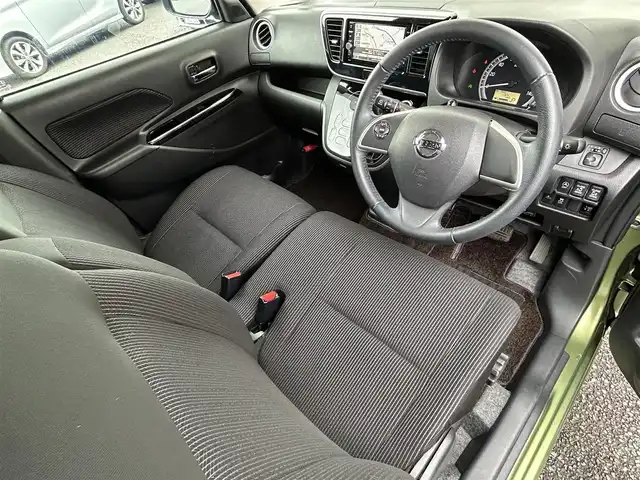 日産 デイズ ルークス X Vセレクション 茨城県 2019(令1)年 3.7万km ホワイトソリッド/プレミアムオリーブM ツートンカラー/　(ホワイトソリッド/プレミアムオリーブM)/ワンオーナー車/純正メモリナビ【MM319D-W】/(AM/FM/Bluetooth/Music Stocker/CD/DVD/フルセグTV）/アラウンドビューモニター/バックカメラ/コーナーセンサー/エマージェンシーブレーキ/踏み間違い衝突防止アシスト/車線逸脱警報/横滑り防止/純正14インチアルミホイール/両側パワースライドドア/純正ドアバイザー/純正ドライブレコーダー【DJ4-D】/ETC/純正フロアマット/シートバックテーブル/後席ロールサンシェード/プッシュスタート/スペアキー×1/ISOFIX/保証書/取扱説明書/ナビ取扱説明書