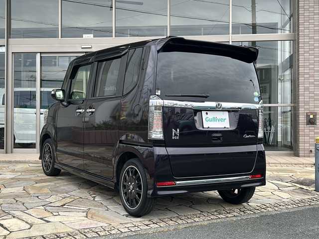 ホンダ Ｎ ＢＯＸ カスタムGターボSSブラッククタイル 静岡県 2016(平28)年 6.4万km プレミアムベルベットパープル・パール 純正ナビ（CD DVD FM AM フルセグTV iPod SD USB VTR AUX Bluetooth）/バックカメラ/クルーズコントロール/両側パワースライドドア/パドルシフト/ヒーテッドドアミラー/シートヒーターD＋N席/チップアップシート/シティブレーキ/ETC/LEDヘッドライト/フォグランプ/W＋サイドエアバッグ/カーテンエアバッグ/純正アルミホイール/純正フロアマット/アイドリングストップ/プッシュスタート/スマートキー/スペアキー×１