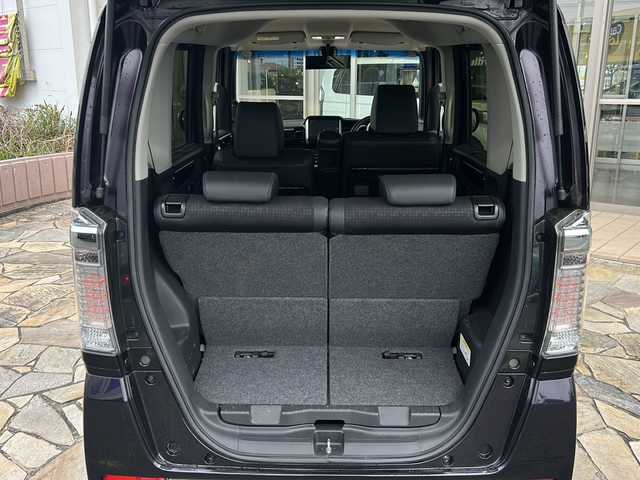 ホンダ Ｎ ＢＯＸ カスタムGターボSSブラッククタイル 静岡県 2016(平28)年 6.4万km プレミアムベルベットパープル・パール 純正ナビ（CD DVD FM AM フルセグTV iPod SD USB VTR AUX Bluetooth）/バックカメラ/クルーズコントロール/両側パワースライドドア/パドルシフト/ヒーテッドドアミラー/シートヒーターD＋N席/チップアップシート/シティブレーキ/ETC/LEDヘッドライト/フォグランプ/W＋サイドエアバッグ/カーテンエアバッグ/純正アルミホイール/純正フロアマット/アイドリングストップ/プッシュスタート/スマートキー/スペアキー×１