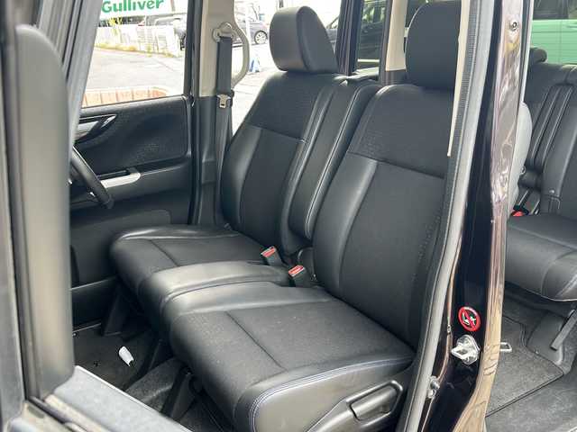 ホンダ Ｎ ＢＯＸ カスタムGターボSSブラッククタイル 静岡県 2016(平28)年 6.4万km プレミアムベルベットパープル・パール 純正ナビ（CD DVD FM AM フルセグTV iPod SD USB VTR AUX Bluetooth）/バックカメラ/クルーズコントロール/両側パワースライドドア/パドルシフト/ヒーテッドドアミラー/シートヒーターD＋N席/チップアップシート/シティブレーキ/ETC/LEDヘッドライト/フォグランプ/W＋サイドエアバッグ/カーテンエアバッグ/純正アルミホイール/純正フロアマット/アイドリングストップ/プッシュスタート/スマートキー/スペアキー×１