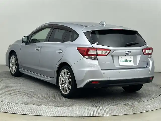 スバル インプレッサ スポーツ 2．0i－S アイサイト 道央・札幌 2018(平30)年 5.5万km アイスシルバーメタリック ・４WD/・寒冷地仕様/・純正SDナビ/・ＣＤ／ＤＶＤ／Bluetooth／フルセグ/・バックカメラ/・純正ドライブレコーダー/・ETC/・アイサイト/・アダプティブクルーズコントロール/・プリクラッシュセーフティ/・レーンキープアシスト/・横滑り防止装置/・電動パーキングブレーキ/・パドルシフト/・USB入力端子/・LEDヘッドライト/・スマートキー/・プッシュスタート/・取扱説明書