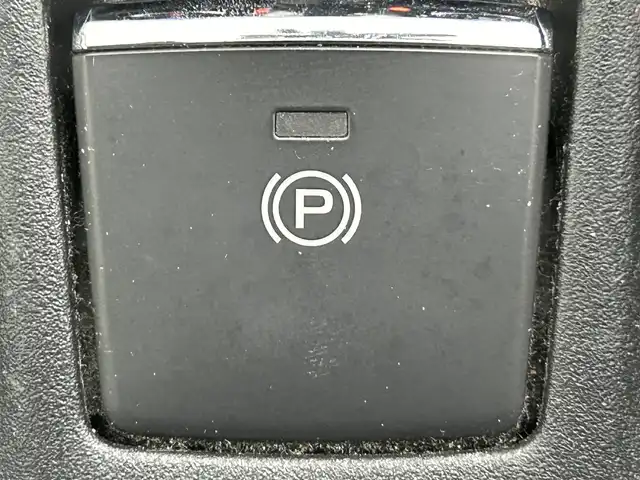 スバル インプレッサ スポーツ 2．0i－S アイサイト 道央・札幌 2018(平30)年 5.5万km アイスシルバーメタリック ・４WD/・寒冷地仕様/・純正SDナビ/・ＣＤ／ＤＶＤ／Bluetooth／フルセグ/・バックカメラ/・純正ドライブレコーダー/・ETC/・アイサイト/・アダプティブクルーズコントロール/・プリクラッシュセーフティ/・レーンキープアシスト/・横滑り防止装置/・電動パーキングブレーキ/・パドルシフト/・USB入力端子/・LEDヘッドライト/・スマートキー/・プッシュスタート/・取扱説明書