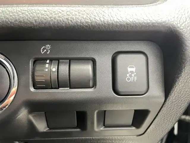 スバル フォレスター 2．0XT アイサイト 鹿児島県 2014(平26)年 9.9万km クリスタルブラックシリカ 禁煙車/純正7インチナビ(CN-R300WD)/　・Bluetooth/　・CD/DVD/　・AM/FM/　・USB/　・iPod/　・フルセグTV/アイサイト/　・クルーズコントロール/　・レーンキープアシスト/　・オートマチックハイビーム/X-MODE/ETC/バックカメラ/前席パワーシート/前席シートヒーター/オートワイパー/電動格納ミラー/純正アルミホイール/純正フロアマット