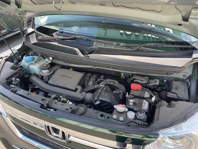 ホンダ Ｎ ＢＯＸ L 神奈川県 2022(令4)年 1.8万km ブリティッシュグリーンP 純正ＳＤナビ（UXM-225CI）/Bluetooth/CD/DVD/iPod/USB/パワースライドドア/追従走行付きクルーズコントロール/バックカメラ/コーナーセンサー/シートヒーター/ビルトインＥＴＣ/ＬＥＤヘッドライト/オートライト/スマートキー/プッシュスタート/純正フロアマット/ABS/横滑り防止装置/レーンキープアシスト/衝突被害軽減システム
