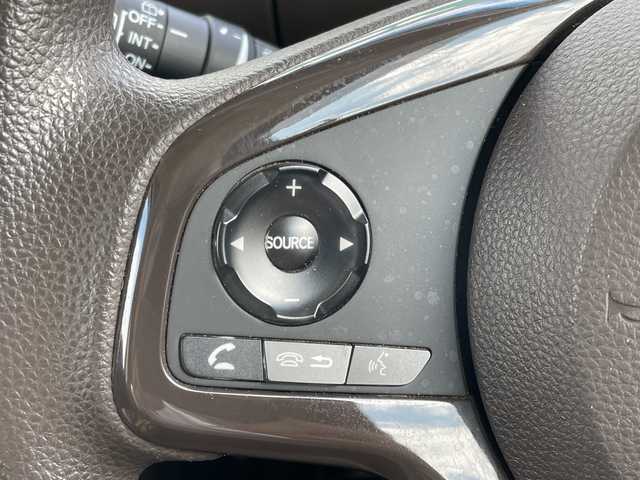 ホンダ Ｎ ＢＯＸ L 神奈川県 2022(令4)年 1.8万km ブリティッシュグリーンP 純正ＳＤナビ（UXM-225CI）/Bluetooth/CD/DVD/iPod/USB/パワースライドドア/追従走行付きクルーズコントロール/バックカメラ/コーナーセンサー/シートヒーター/ビルトインＥＴＣ/ＬＥＤヘッドライト/オートライト/スマートキー/プッシュスタート/純正フロアマット/ABS/横滑り防止装置/レーンキープアシスト/衝突被害軽減システム