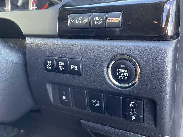 トヨタ ヴェルファイア 2．4Z ゴールデンアイズⅡ 新潟県 2014(平26)年 13.8万km ブラック 社外ディスプレイオーディオ/バックカメラ/冬タイヤ積載/デジタルインナーミラー/クリアランスソナー/前方ドライブレコーダー/ルーフキャリア